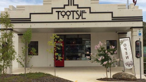 Tootsie Fine Art And Design - Accommodation Brisbane 0