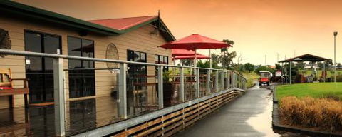 Thorny’s Putt-Putt - Accommodation Brisbane 0
