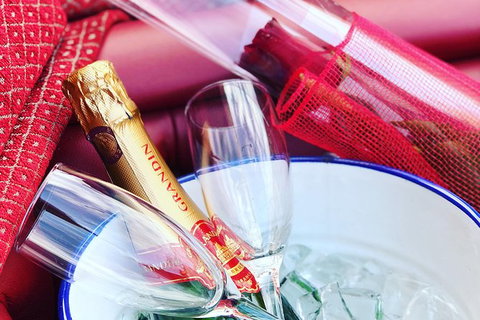 Melbourne Horse Drawn Carriage Deluxe Romantic Tourâ„¢ - Accommodation Brisbane 0