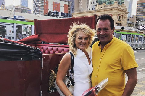 Melbourne Horse Drawn Carriage Deluxe Romantic Tourâ„¢ - Accommodation Brisbane 1