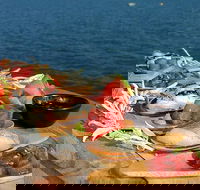 Island Discovery Package - Aquarium Swim  Seafood Tasting Platter - Accommodation Brisbane