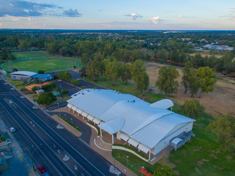 Crossing Theatre - Accommodation Brisbane 0