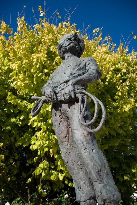 Alexander Cameron Statue - Accommodation Brisbane 1