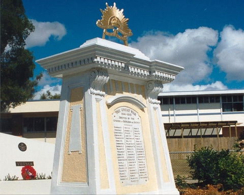 Beenleigh War Memorial - Accommodation Brisbane 0