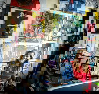 Brush Off Art - Accommodation Brisbane