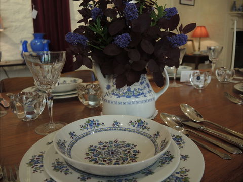 Emprades Vintage + Design - Accommodation Brisbane 2