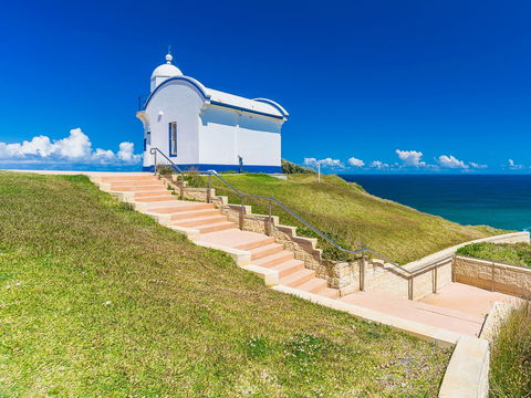 Tacking Point Lighthouse - Accommodation Brisbane 0