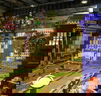 Unreal Mini Golf - Accommodation Brisbane