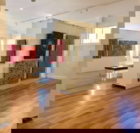 Yaama Ganu Gallery Moree - Accommodation Brisbane