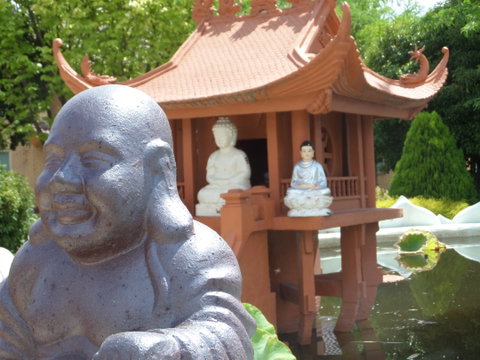 Sakyamuni Buddhist Centre/Van Hanh Monastery - Accommodation Brisbane 1