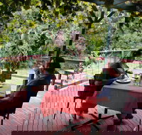 The Aussie Stop offering Breakfast with Koalas - Accommodation Brisbane