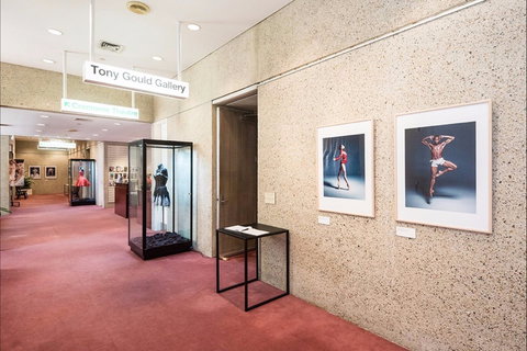 Tony Gould Gallery - Accommodation Brisbane 0