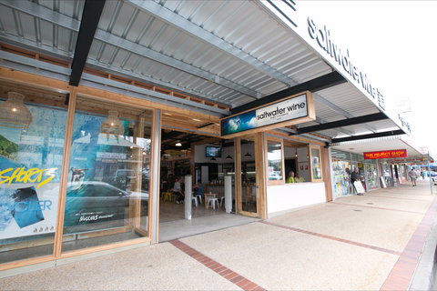 Saltwater Wine Surf Centre: Port Macquarie - Accommodation Brisbane 1
