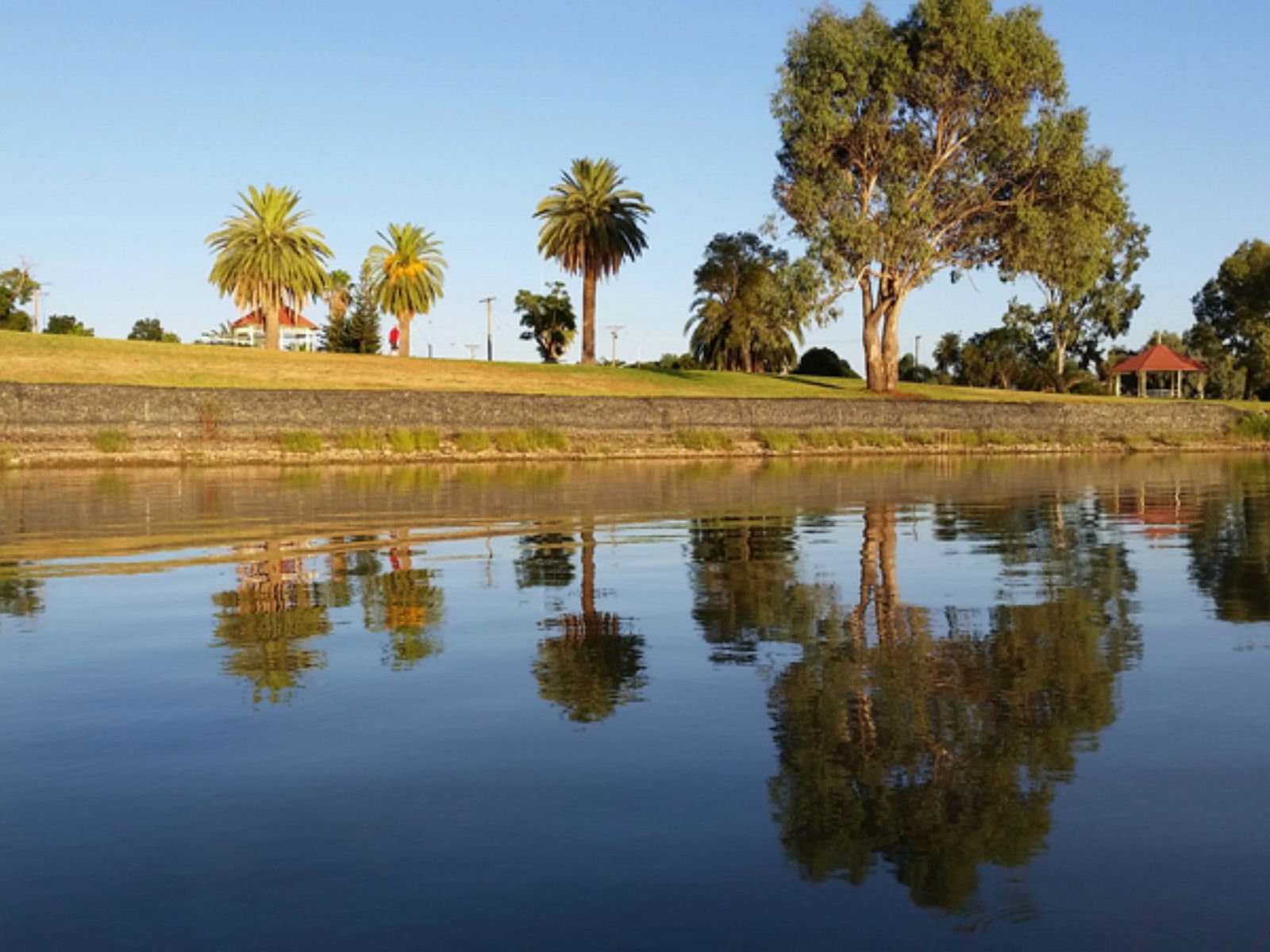 Lake Cargelligo NSW Accommodation Brisbane
