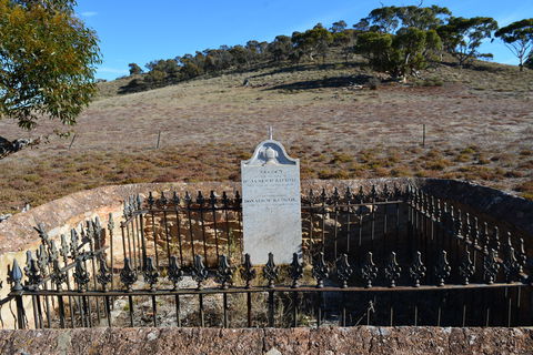 Wangaraleednie Monument & Ruins - Accommodation Brisbane 1
