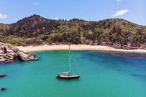 Helicopter And Magnetic Island Sailing - Accommodation Brisbane 6
