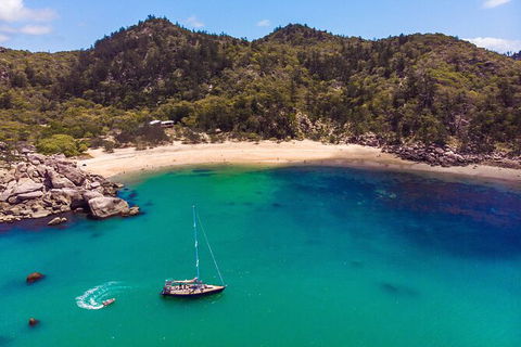 Helicopter And Magnetic Island Sailing - Accommodation Brisbane 5
