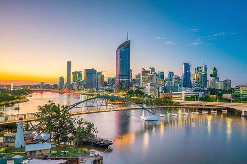 Arrival Private Transfers: Brisbane Airport BNE To Brisbane In Business Car - Accommodation Brisbane 6