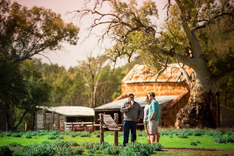 Yura Udnyu - Our Culture, Your Culture (Aboriginal Cultural Walk) - Accommodation Brisbane 9