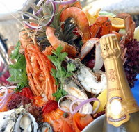 The Lazy Lobster - Accommodation Brisbane