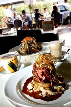 Creme Lounge - Accommodation Brisbane 0