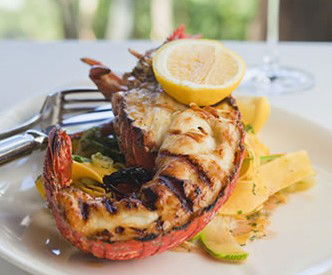 Chris's Beacon Point Restaurant - Accommodation Brisbane 2