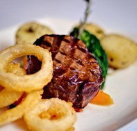Grumpys Barefoot Bar Steak  Seafood Grill - Accommodation Brisbane