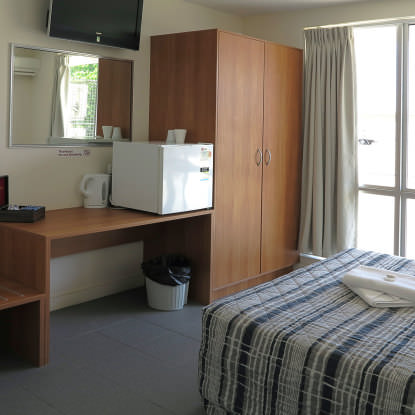 Upper Ross Hotel - Accommodation Brisbane 2