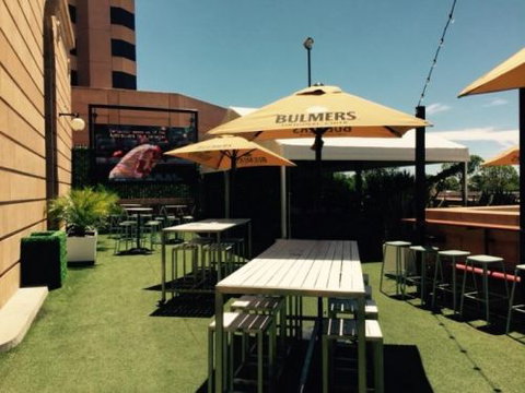 Backyard Bar - Accommodation Brisbane 1