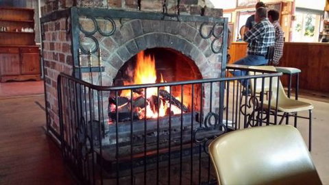 Maidenwell Hotel - Accommodation Brisbane 3