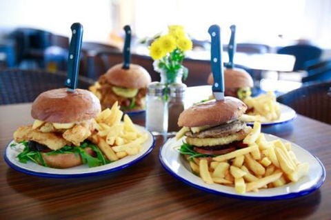 Tea Gardens Hotel–Motel - Accommodation Brisbane 3