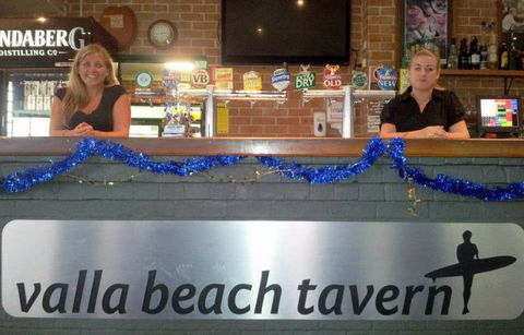 Valla Beach Tavern - Accommodation Brisbane 0