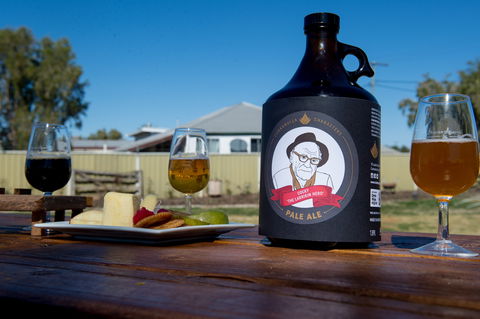 Beer And Wine O'Clock At Club Boutique Hotel Cunnamulla - Accommodation Brisbane 2