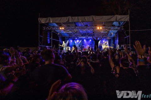 VDM Fest - Rock Edge Country Music Festival - Accommodation Brisbane 1