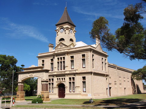 Old Style/New Vogue Dance Practice/Lessons - Accommodation Brisbane 2