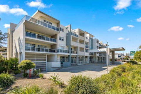 Quality Suites Pioneer Sands - Accommodation Brisbane 0