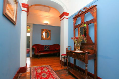The Lodge On Elizabeth - Accommodation Brisbane 0