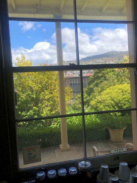 The Lodge On Elizabeth - Accommodation Brisbane 2
