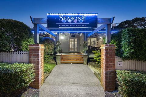 Ambassador On Ruthven - Accommodation Brisbane 0