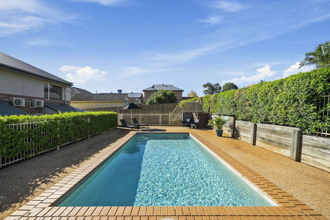 Ambassador On Ruthven - Accommodation Brisbane 2