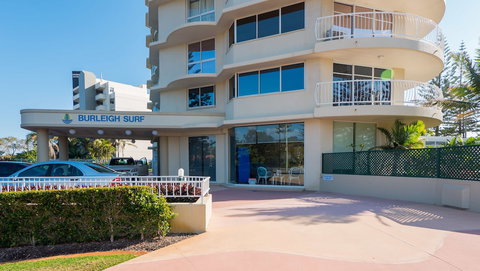 Burleigh Surf Apartments - Accommodation Brisbane 4