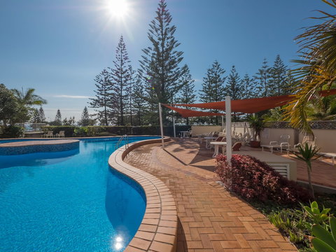 Burleigh Surf Apartments - Accommodation Brisbane 6