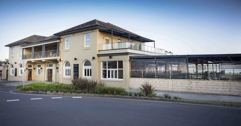 The Huskisson - Accommodation Brisbane 1