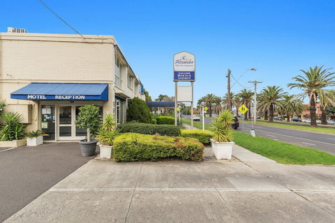 Alexander Motor Inn & Apartments - Accommodation Brisbane 2