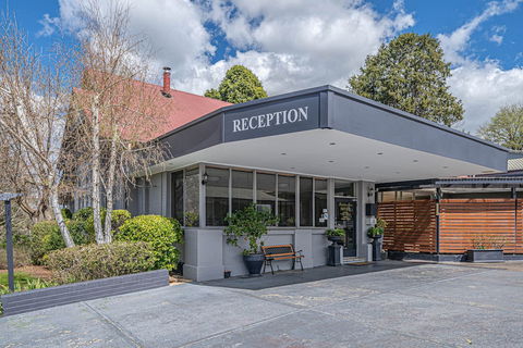 Cotswold Gardens - Accommodation Brisbane 0
