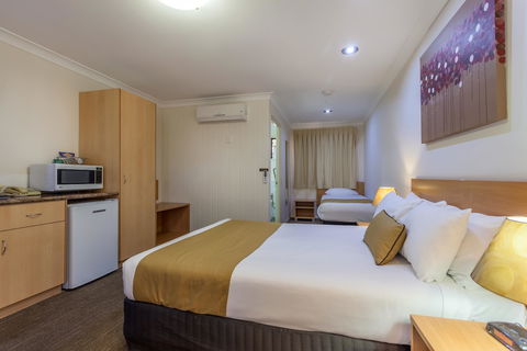 Best Western Tuscany On Tor Motor Inn - Accommodation Brisbane 3