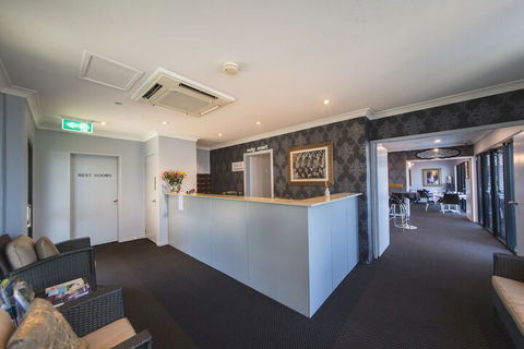 Rocky Resort Motor Inn - Accommodation Brisbane 7