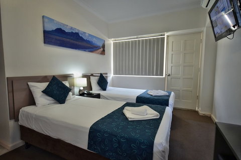 Lees Hotel - Accommodation Brisbane 6
