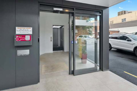 Beachfront Voyager Motor Inn - Accommodation Brisbane 2