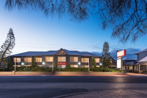 Bellevue On The Lakes - Accommodation Brisbane 0